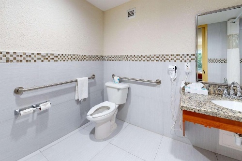 Rodeway Inn & Suites Fort Lauderdale Airport & Cruise Port image 33