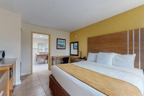 Rodeway Inn & Suites Fort Lauderdale Airport & Cruise Port image 37